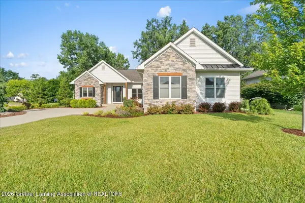 822 Laurelwood Drive, Lansing, MI 48917