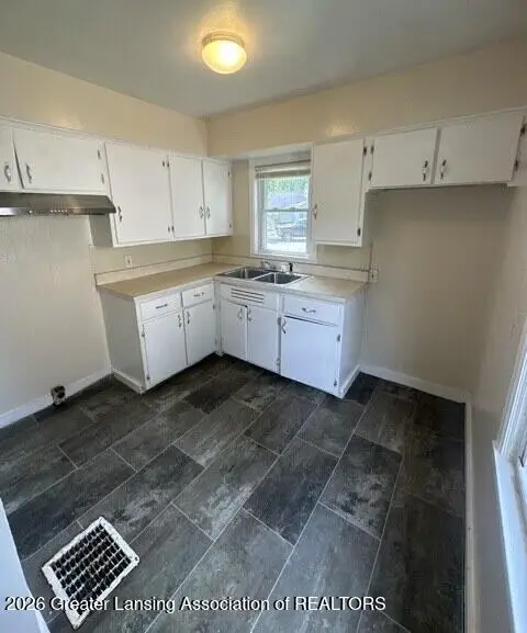 815 Woodbine Avenue, Lansing, MI 48910 - #3