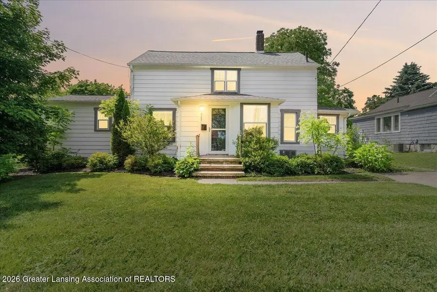427 Center Street, Mason, MI 48854 - #2
