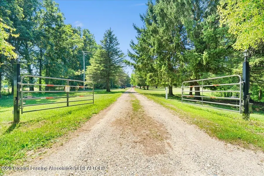 655 N Onondaga Road, Mason, MI 48854 - #2