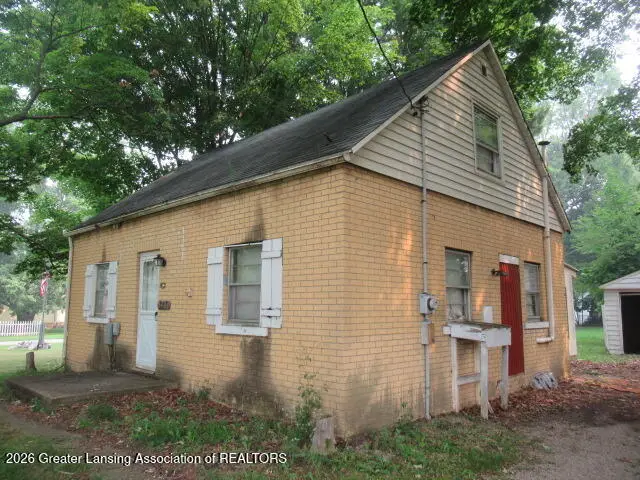 2421 E Cavanaugh Road, Lansing, MI 48910 - #2