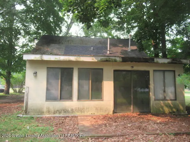 2421 E Cavanaugh Road, Lansing, MI 48910 - #3