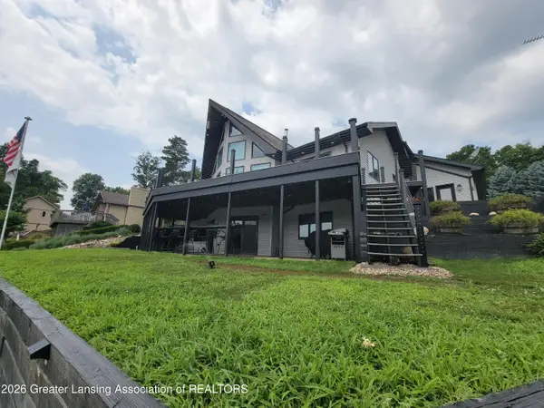 10087 Lakeside Drive, Perrinton, MI 48871