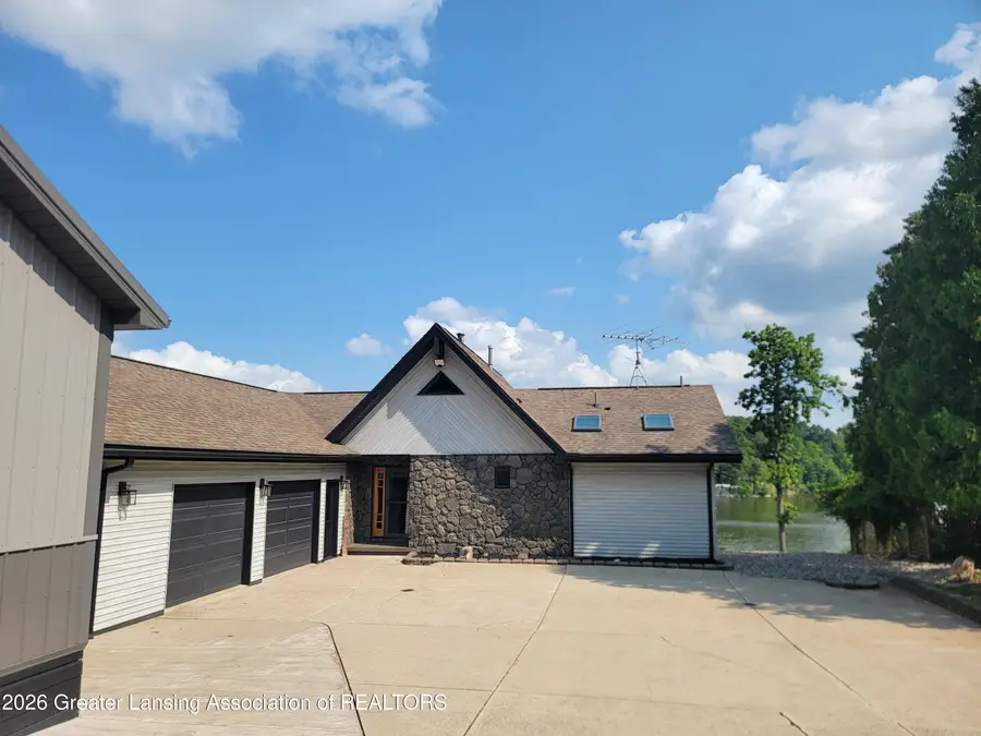10087 Lakeside Drive, Perrinton, MI 48871 - #2