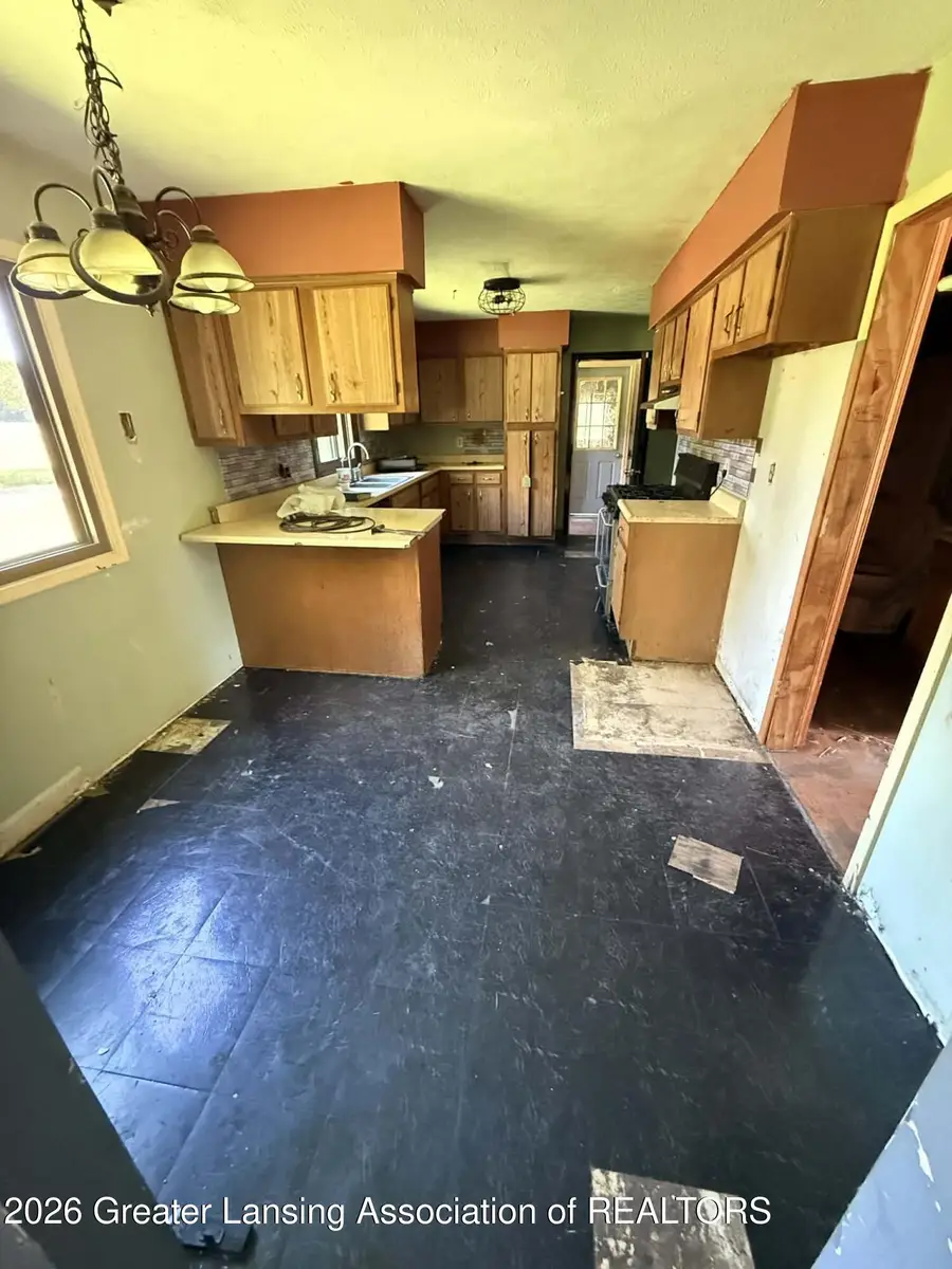 6464 Mccue Road, Holt, MI 48842 - #3