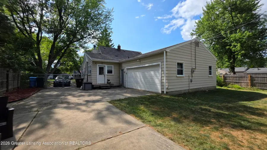 3317 S Catherine Street, Lansing, MI 48911 - #3