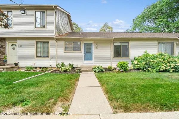 2118 Blue Lac Drive, Haslett, MI 48840