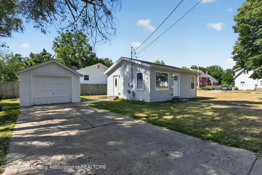 508 E Comstock Street, Owosso, MI 48867 - #3