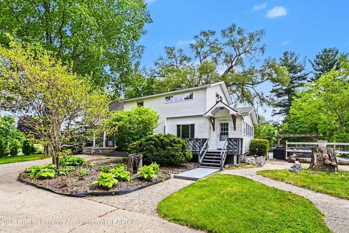 7124 E Clinton Trail, Eaton Rapids, MI 48827 - #1