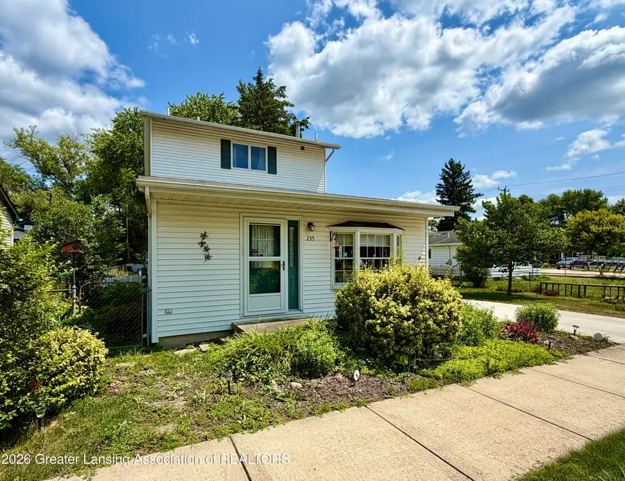 235 S Benjamin Street, Fowlerville, MI 48836 - #2
