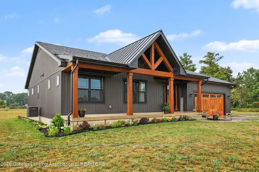 10933 S Wacousta Road, Dewitt, MI 48820 - #2