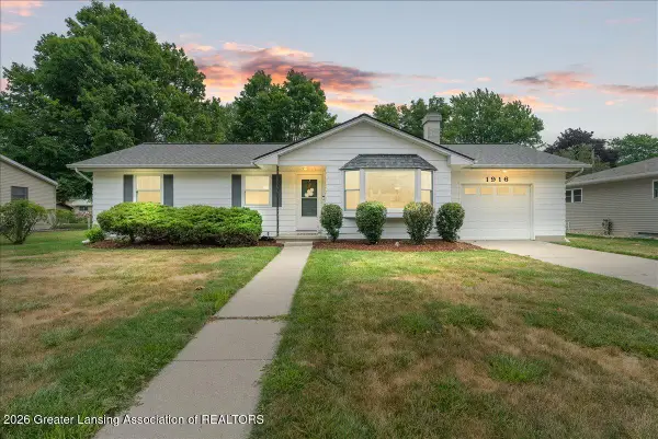 1916 Dean Avenue, Holt, MI 48842