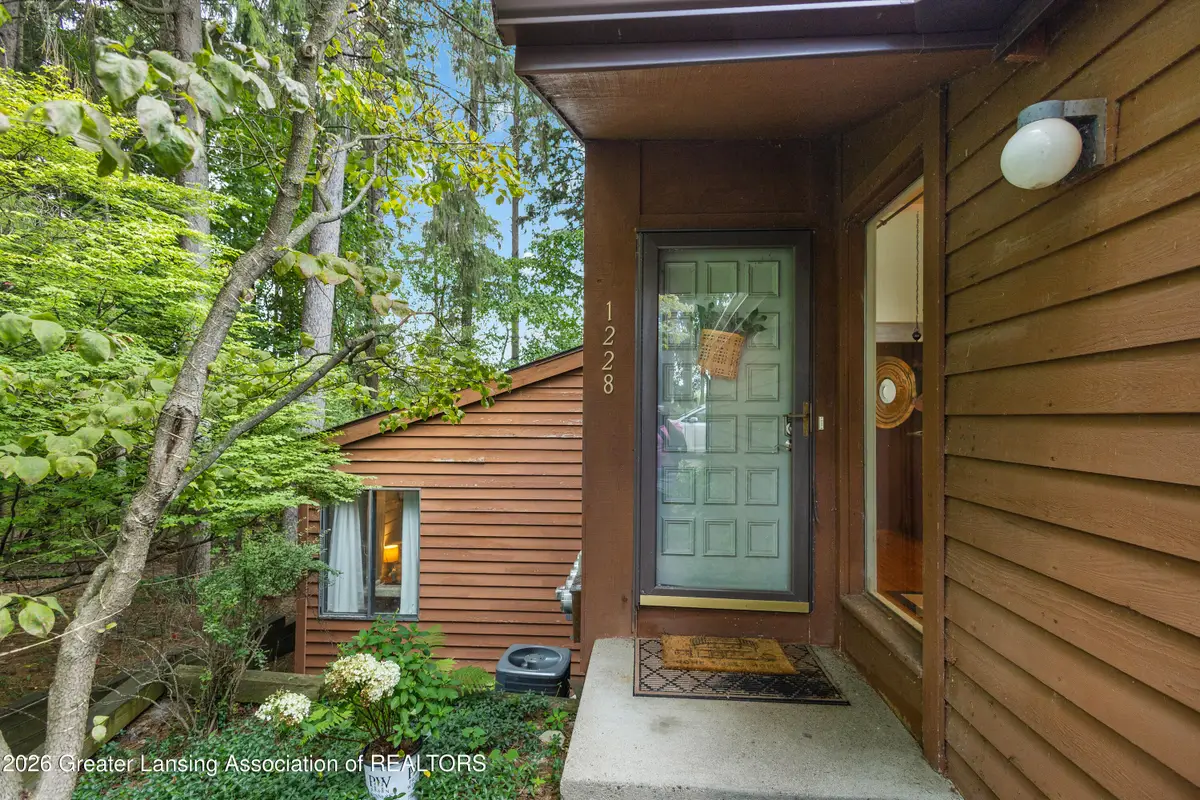 1228 Academic Way, Haslett, MI 48840 - #1