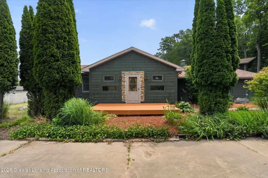 10841 Bond Road, Dewitt, MI 48820 - #2