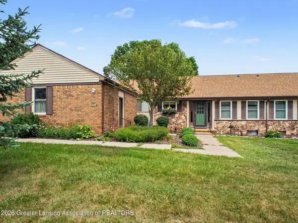 522 Red Cedar Boulevard, Williamston, MI 48895