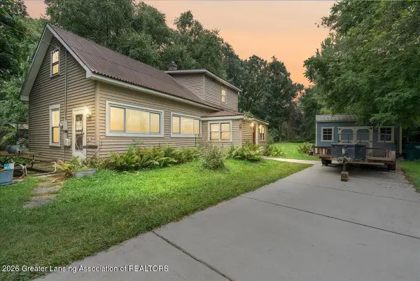 1605 Hillcrest Street, Lansing, MI 48910