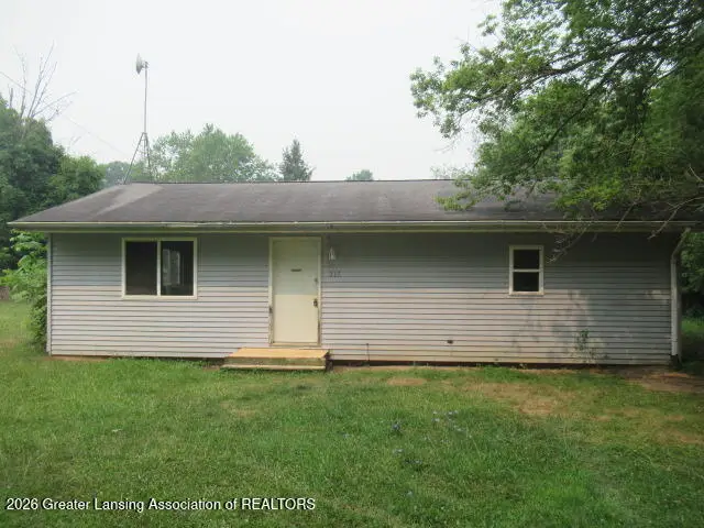 311 N Garfield Street, Maple Rapids, MI 48853 - #1