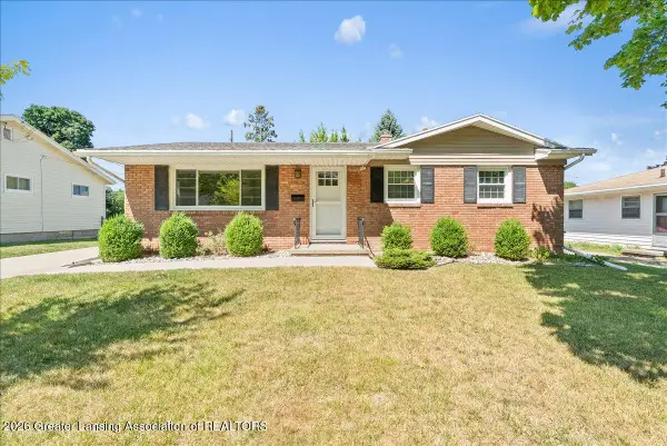 2104 Edwin Place, Lansing, MI 48911