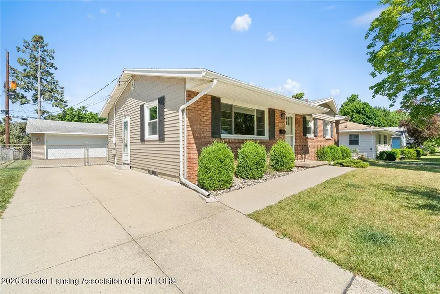2104 Edwin Place, Lansing, MI 48911 - #2
