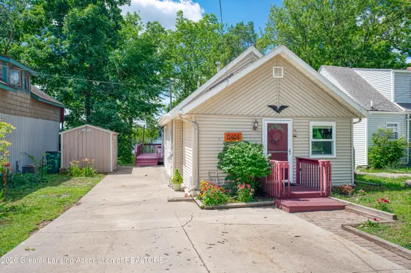 15464 Park Lake Road, East Lansing, MI 48823