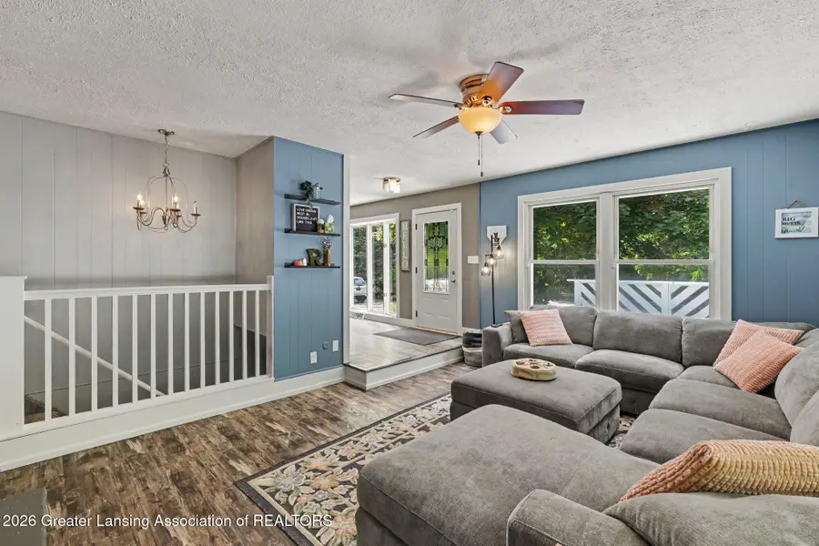 6276 Willow Highway, Grand Ledge, MI 48837 - #2