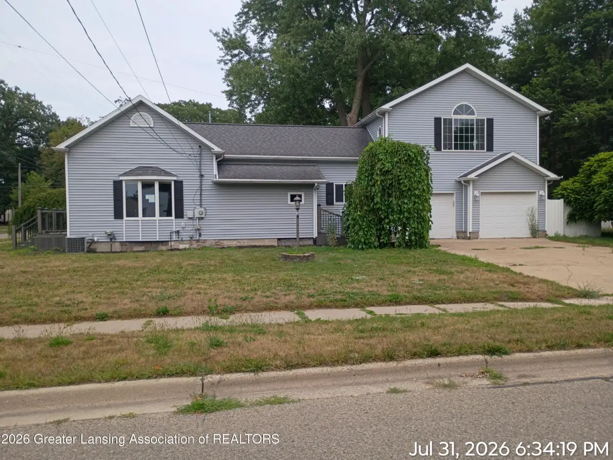 423 W Seminary Street, Charlotte, MI 48813 - #1
