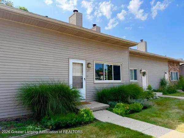 903 Timber Creek Drive #137, Grand Ledge, MI 48837