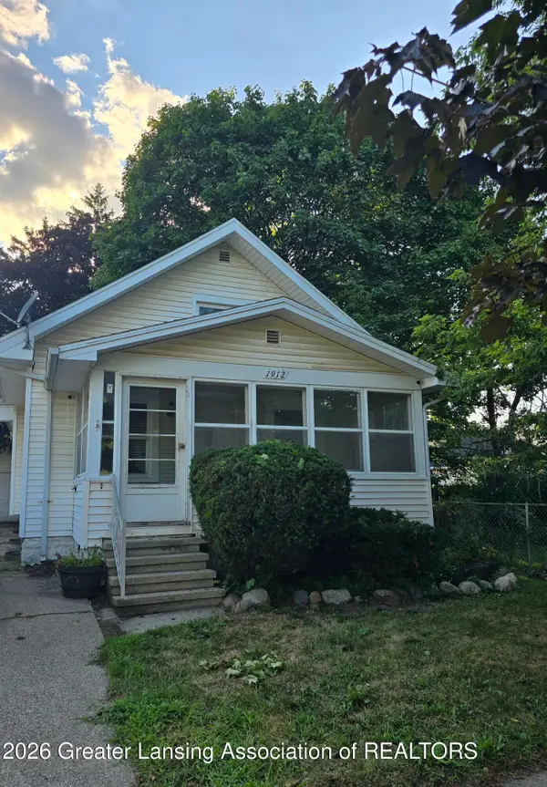 1912 S Rundle Avenue, Lansing, MI 48910