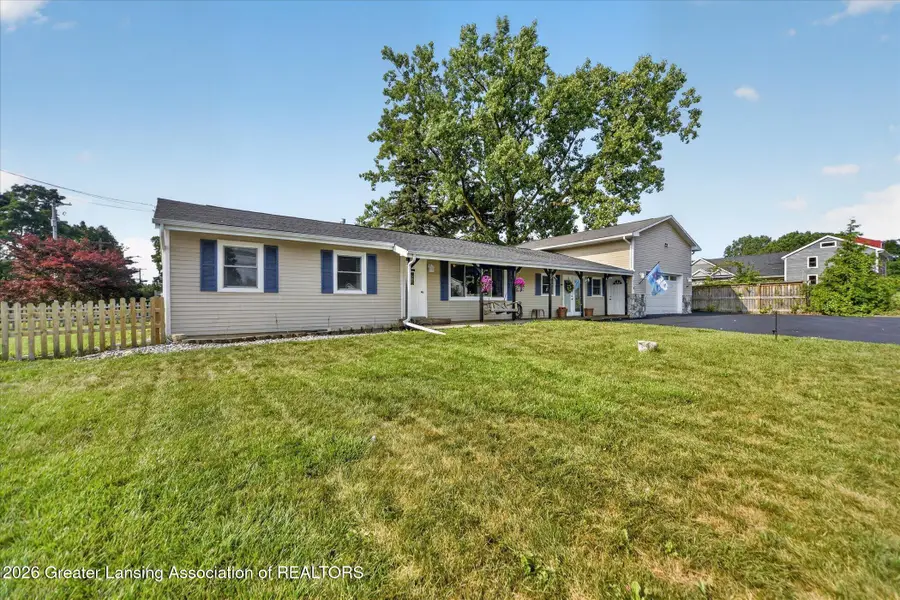 112 E Webb Drive, Dewitt, MI 48820 - #3