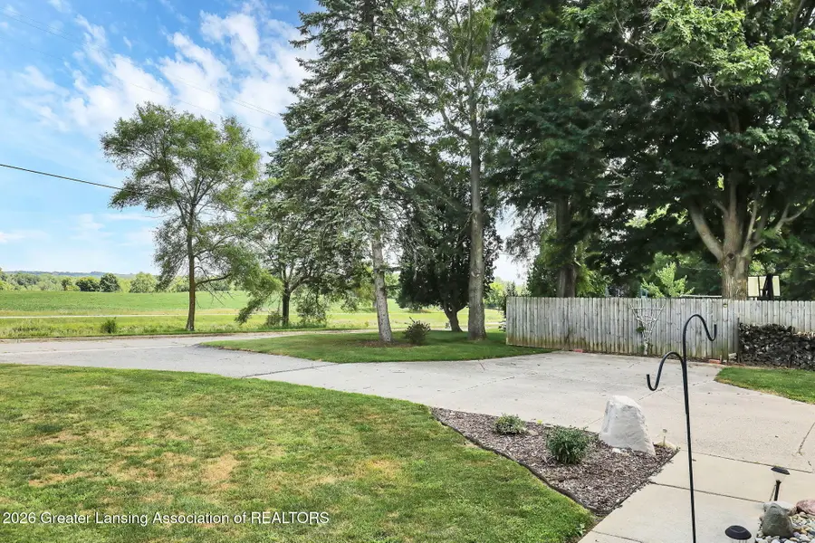 156 S Michigan Road, Eaton Rapids, MI 48827 - #3