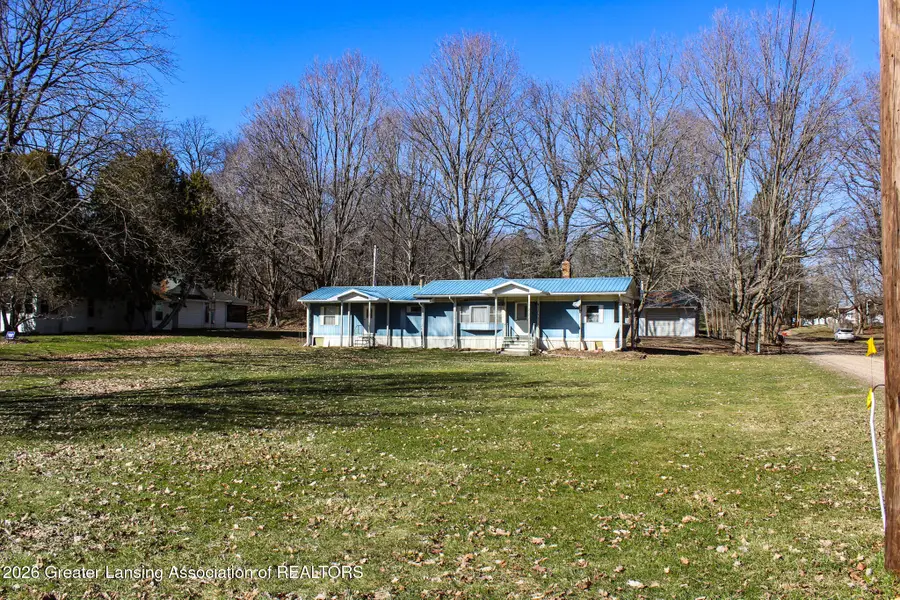 131 Sherman Street, Vermontville, MI 49096 - #2