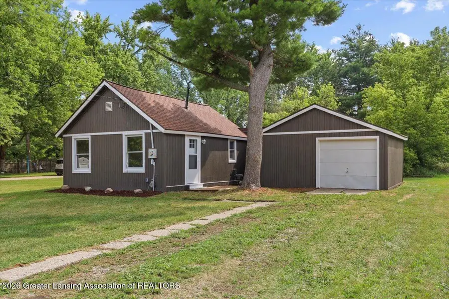 4725 Hughes Road, Lansing, MI 48910 - #2