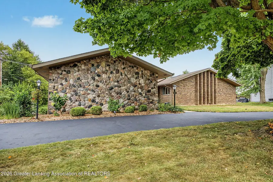 505 Raeburn Road, Eaton Rapids, MI 48827 - #3