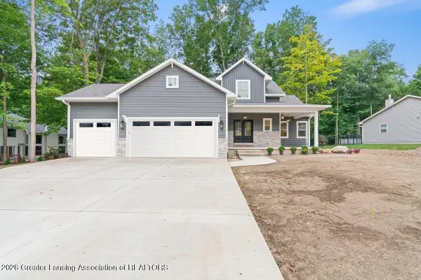 2531 Fedewood, DeWitt, MI 48820