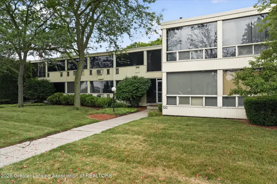 1043 Kimberly Drive #4, Lansing, MI 48912 - #3