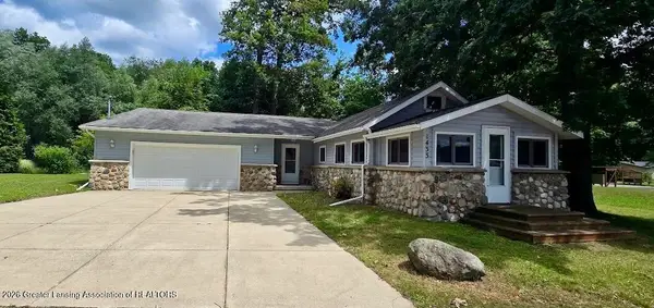 1433 Charlotte Landing, Springport, MI 49284