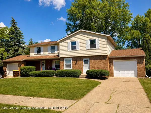 2960 Briarwick Court #2960/2964, East Lansing, MI 48823