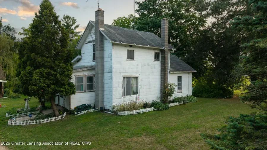 1307 W Marshall Road, Saint Johns, MI 48879 - #2