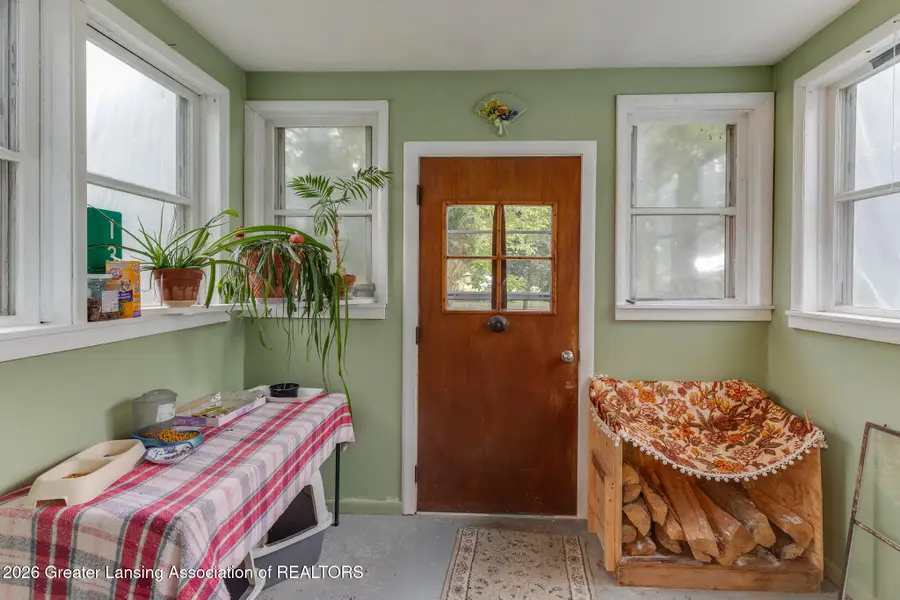 1307 W Marshall Road, Saint Johns, MI 48879 - #3
