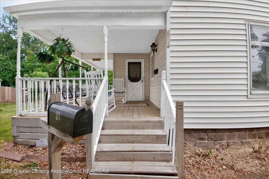 311 W Main Street, Grand Ledge, MI 48837 - #3