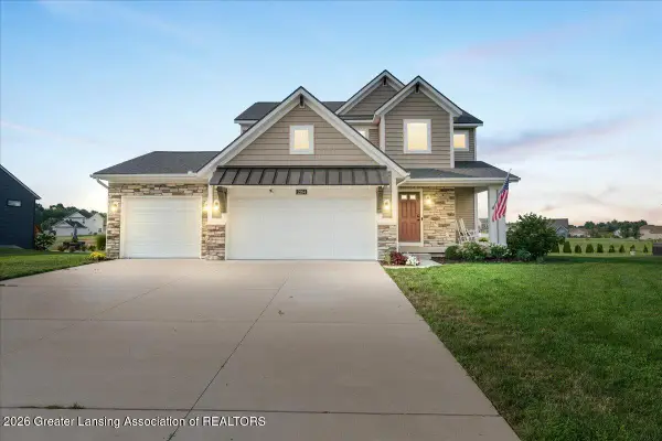 2294 W Gallant Fox Way, St. Johns, MI 48879