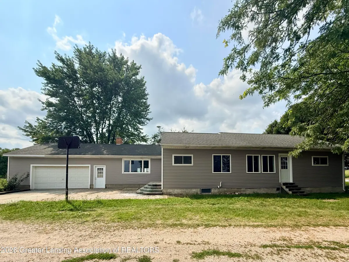 2331 W Cleveland Road, Perrinton, MI 48871 - #1