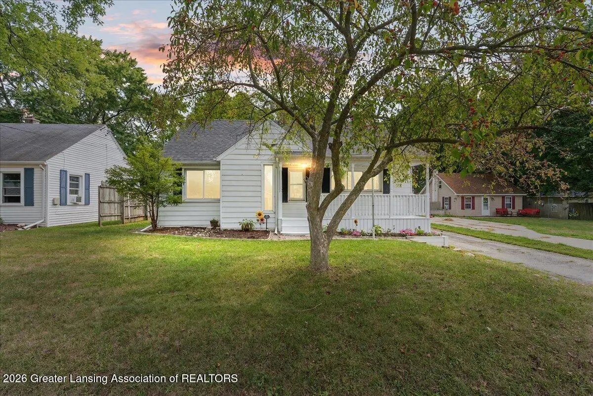 314 N Logan Street, Dewitt, MI 48820 - #1