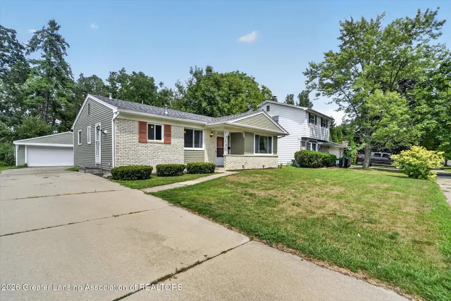 2132 Holly Way, Lansing, MI 48910 - #2