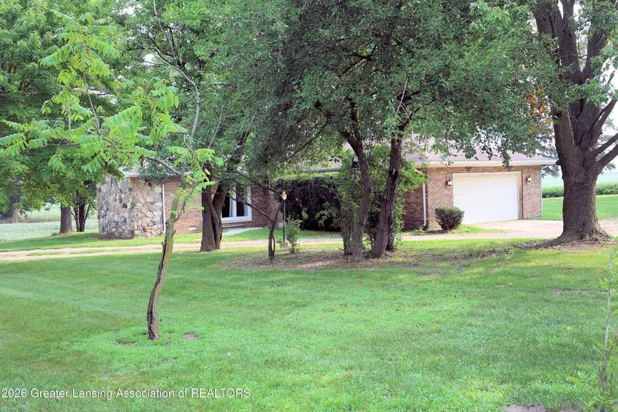 2726 N Lowell Road, Saint Johns, MI 48879 - #2