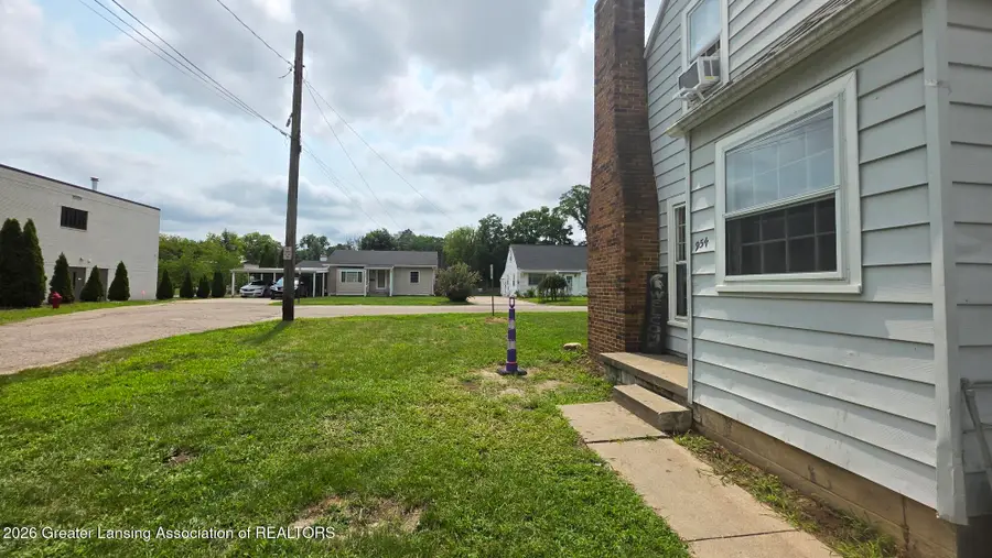 954 Daisy Lane, East Lansing, MI 48823 - #2