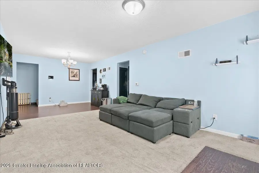 617 Irvington Avenue, Lansing, MI 48910 - #3