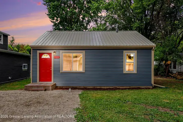 1120 Meadowlawn Avenue, Lansing, MI 48906