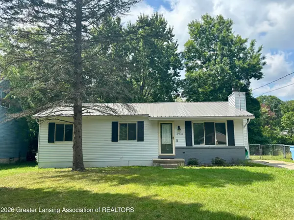 2916 Viking Street, Lansing, MI 48911