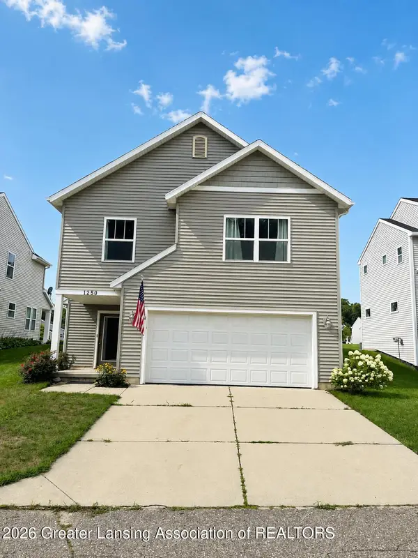 1250 Highland Hill, Lowell, MI 49331